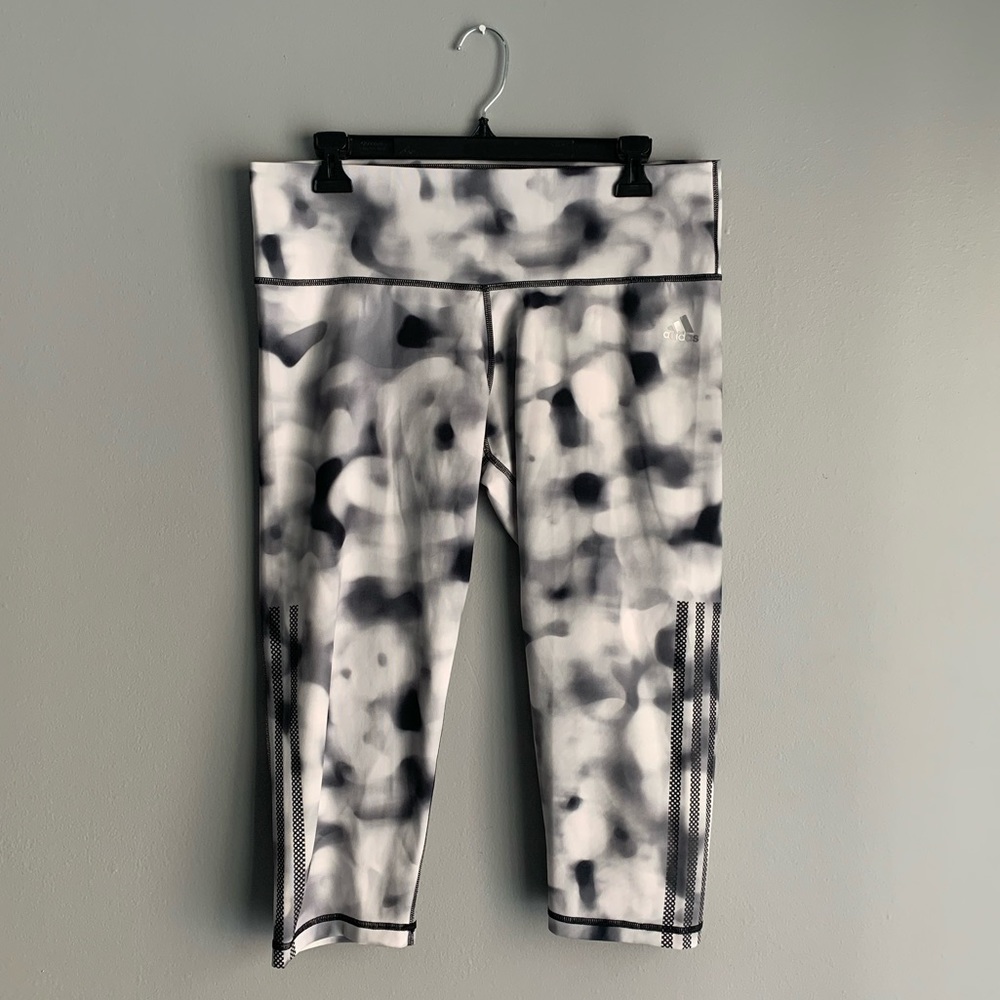 NWOT Adidas Cropped Leggings
